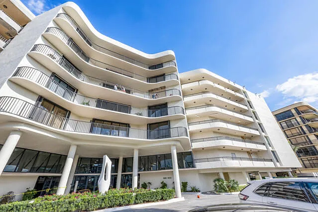 3610 S Ocean Blvd #510