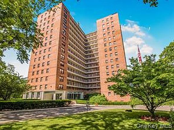 4th image of 4705 Henry Hudson Pkwy #3C