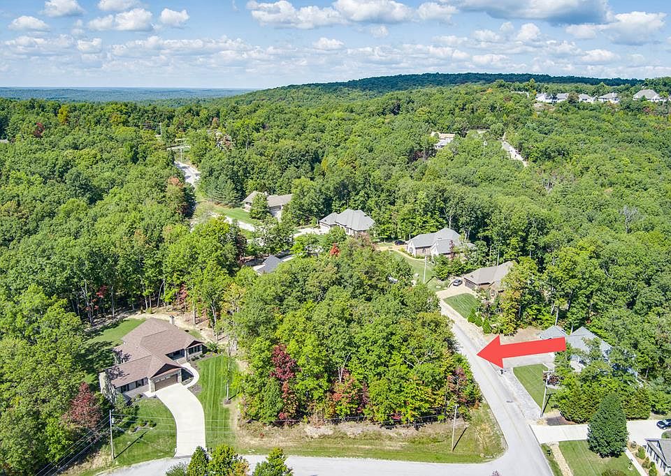 1st image of 40 Kingsbury Cir