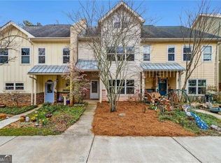 2302 Dancing Fox Rd, Decatur, GA 30032