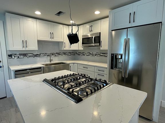 2nd image of 1021 1st St