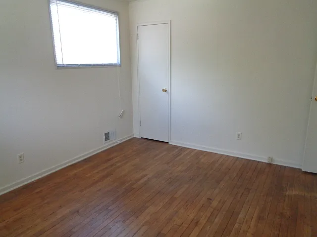 907 Bricker Blvd — Photo 17