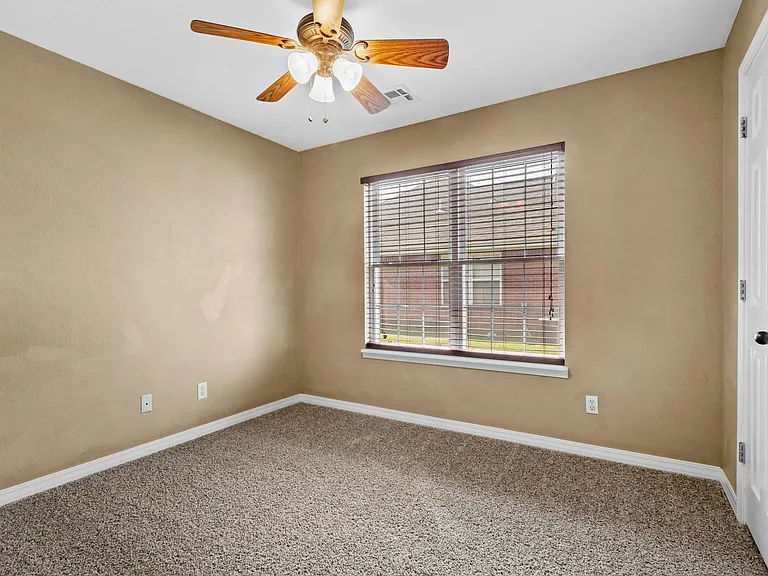 794 N Blazing Star Dr — Photo 24