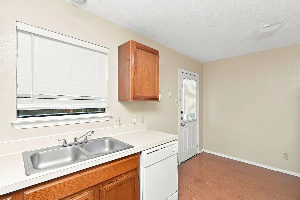 5941 5947 Shadydell Dr - 5947Shadydell — Photo 4
