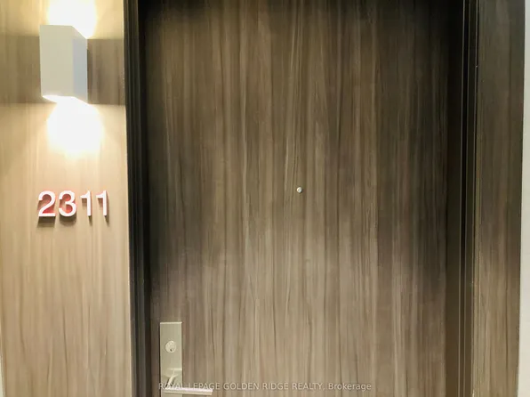 185 Roehampton Ave, Toronto, ON