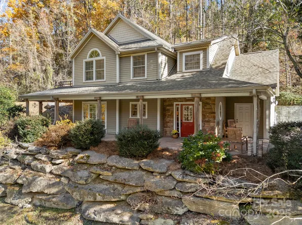 571 Terrys Gap Rd, Fletcher, NC 28732