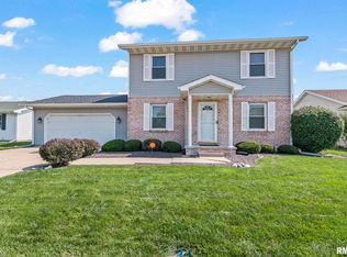 2812 Wellington Dr, Springfield, IL 62703