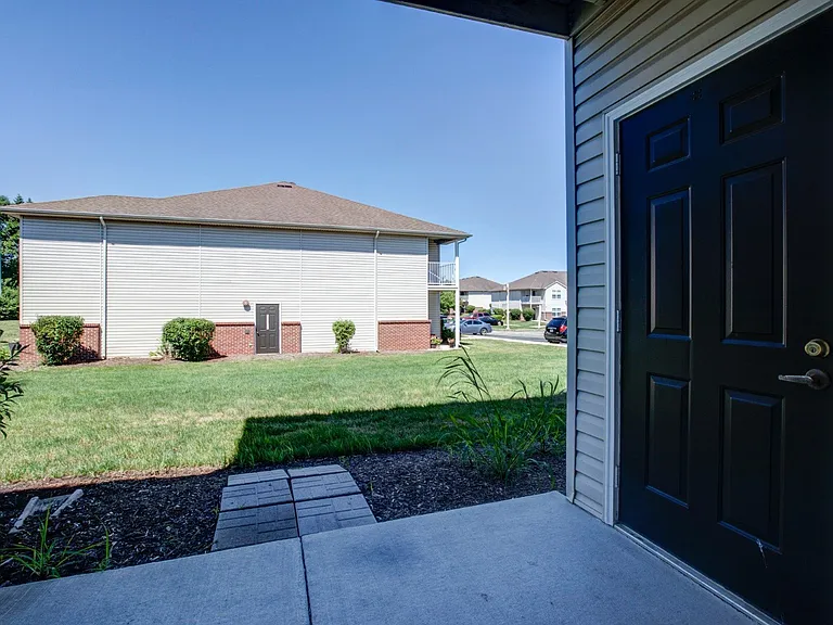 Danbury Court — Photo 22