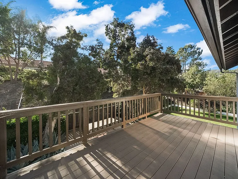 1205 Cerca — Photo 40