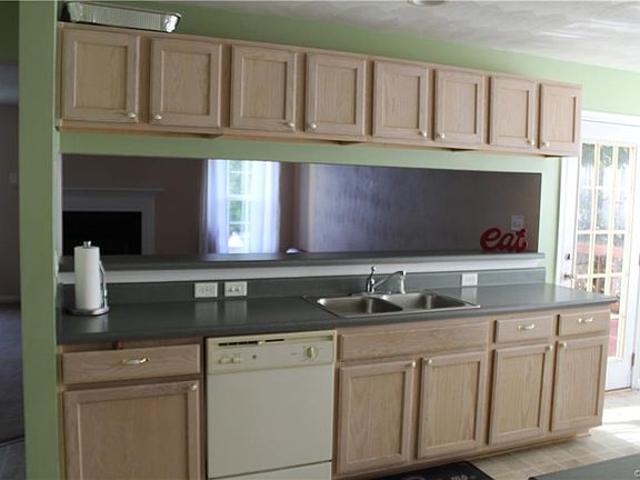3rd image of 13506 Laketree Dr