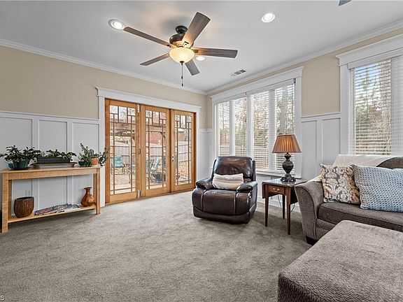 3rd image of 4089 Collonade Ct