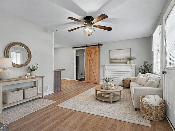 2nd image of 2116 Terry Ln