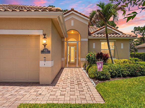 2nd image of 7657 Fieldstone Ranch Square