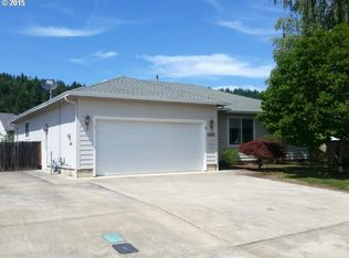 1203 E 2nd Ave, Sutherlin, OR 97479