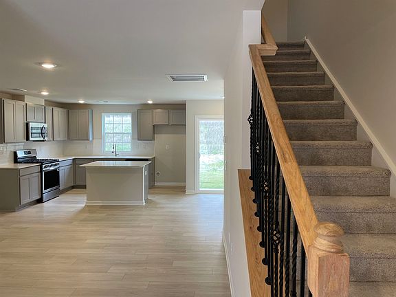 7th image of this home