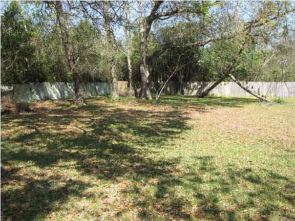 4th image of 524 1/2 Parker Dr