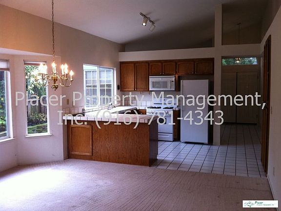 Kitchen-breakfast nook