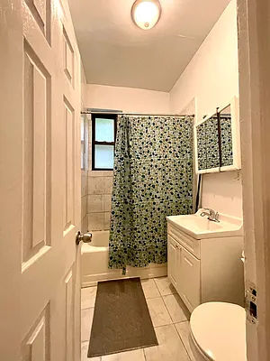 Rented by City Connections Realty | media 16