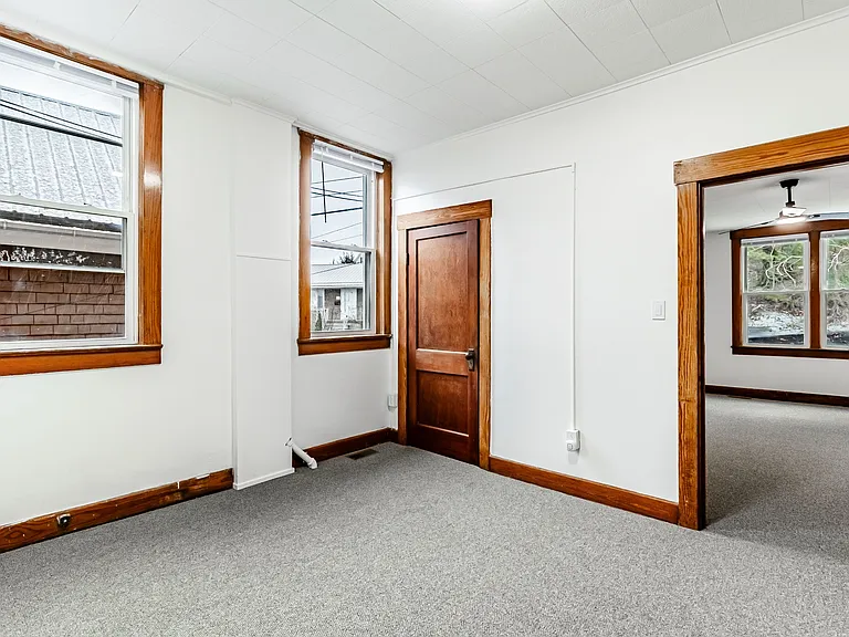 496 Dorsey Ave — Photo 69