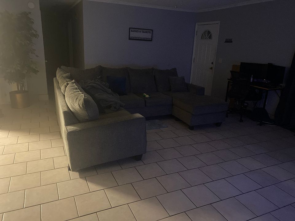 2nd image of 5338 Castlewood Cir