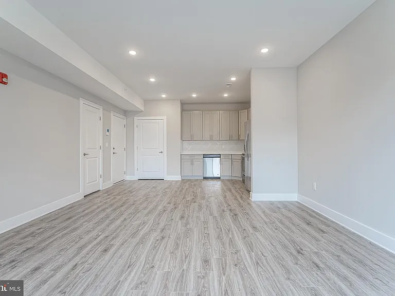 2162 E Norris St #303 — Photo 7