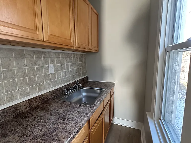 75 Woolsey St #2-0 — Photo 8