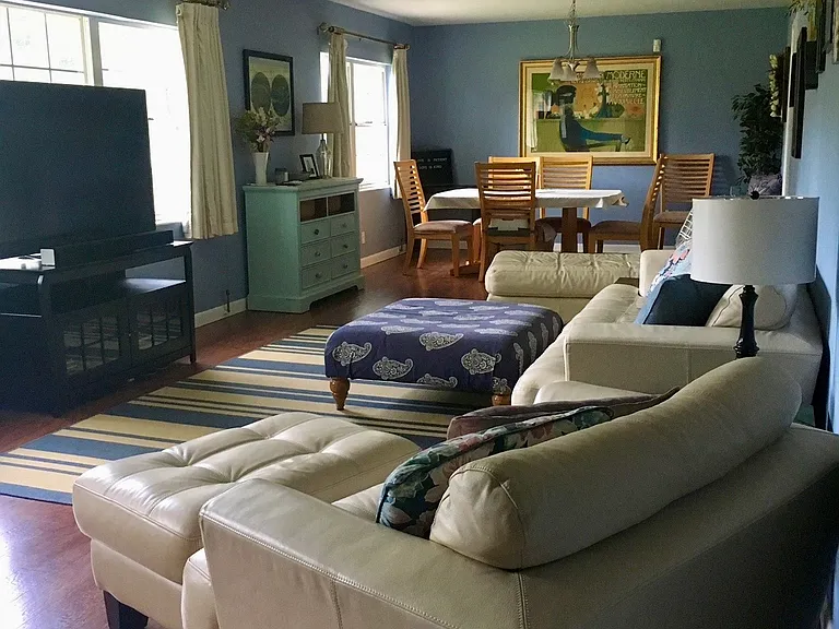1 Buckingham Way — Photo 5
