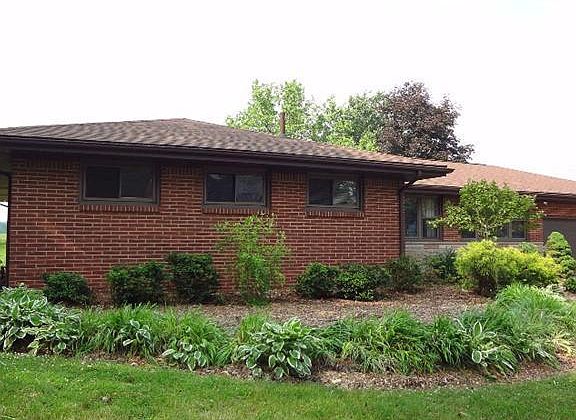 3rd image of 2006 Warwick Dr