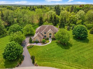 6N840 Hastings Dr, St Charles, IL 60175