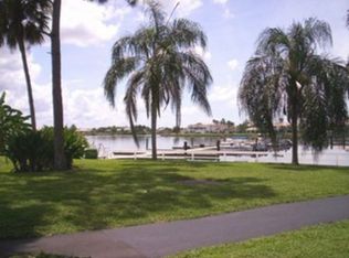 467 Terra Vista Ct, Naples, FL 34119