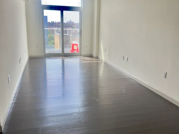 14438 35th Ave APT 8C, Flushing, NY 11354