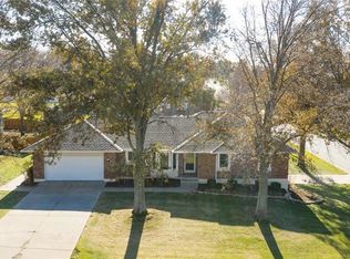 617 W Maple St, Raymore, MO 64083