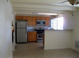 1711 E Amado Rd APT 11, Palm Springs, CA 92262