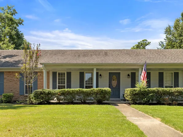 1000 Stratford Dr, West Memphis, AR 72301