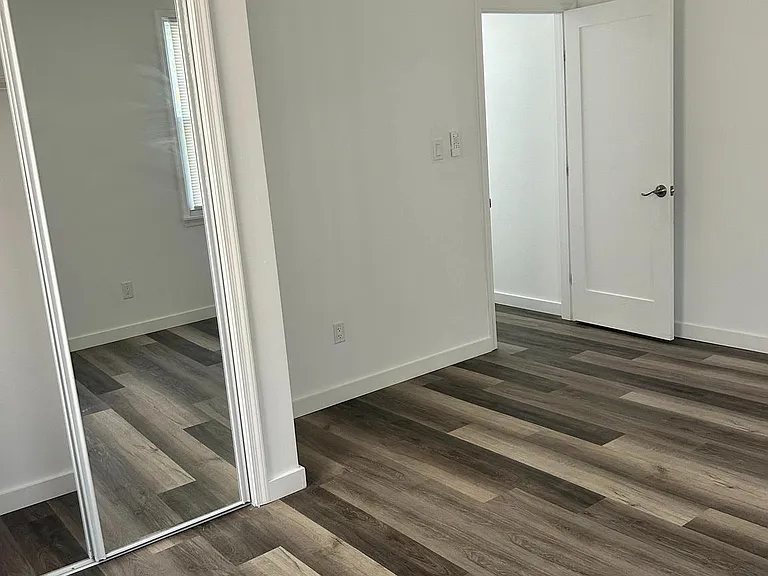 2035 W Toronto St #2 — Photo 8