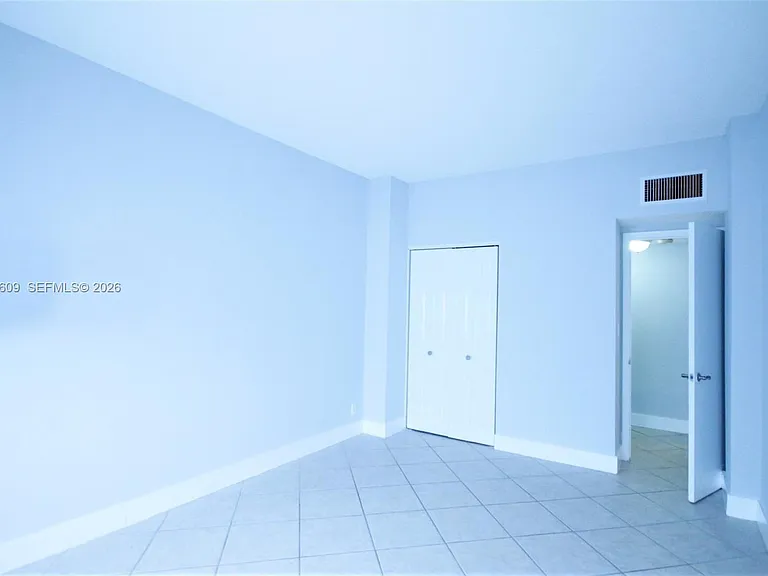 1455 N Treasure Dr #1A — Photo 15