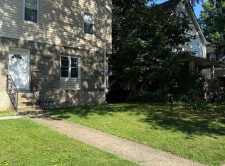 27 N Maple Ave #B, Lansdowne, PA 19050