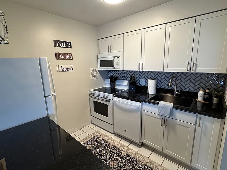 MONASTERY APARTMENTS — Photo 16