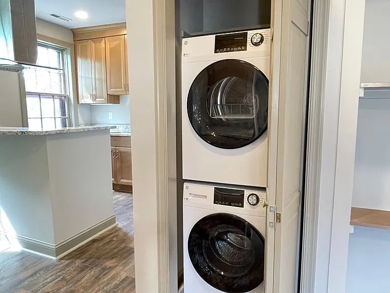 1220 King St #1 — Photo 7