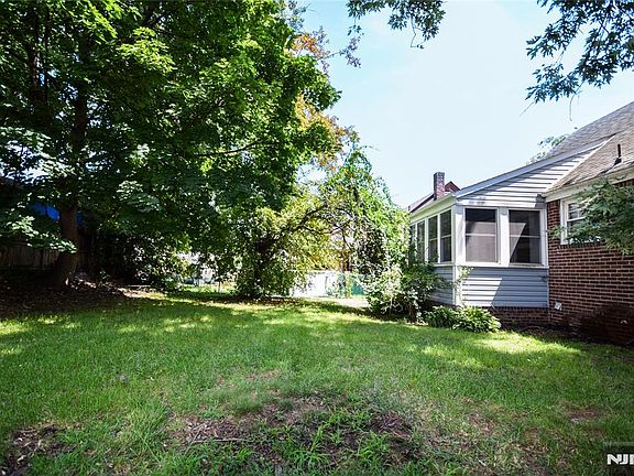 3rd image of 441-443 9th Ave