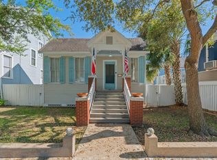923 Church St, Galveston, TX 77550