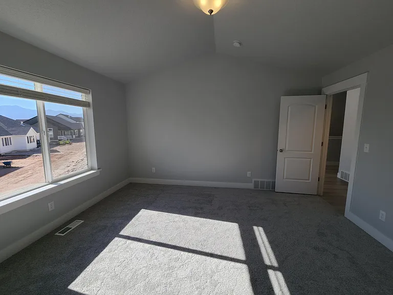 439 E Hill View Dr — Photo 27