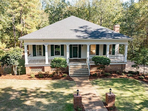 2nd image of 13643 Woodbank Cir