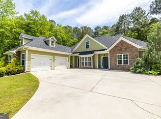 192 Ridgeview Dr, Newnan, GA 30263