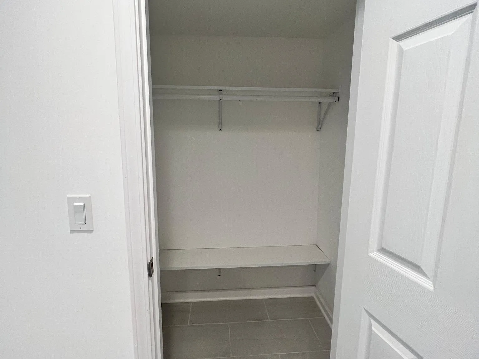 2717 W Saint Helen St — Photo 2