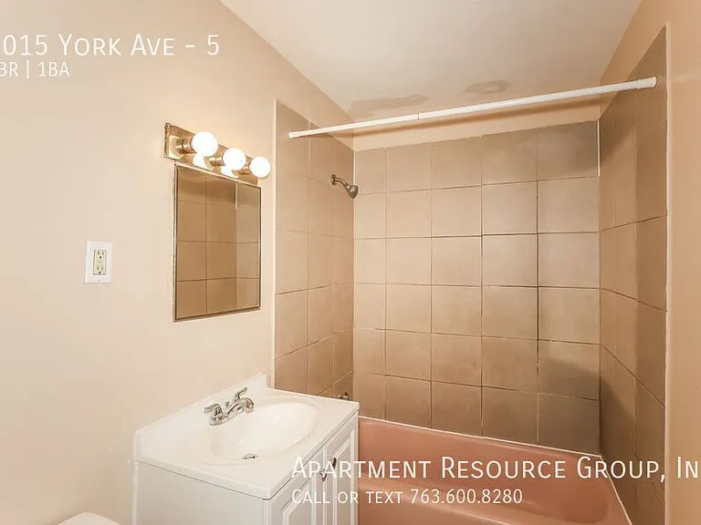 1015 York Ave #5 — Photo 7