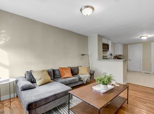 496 S 18th St, Newark, NJ 07103