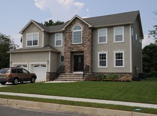6 Christopher Ln, Hazlet, NJ 07730