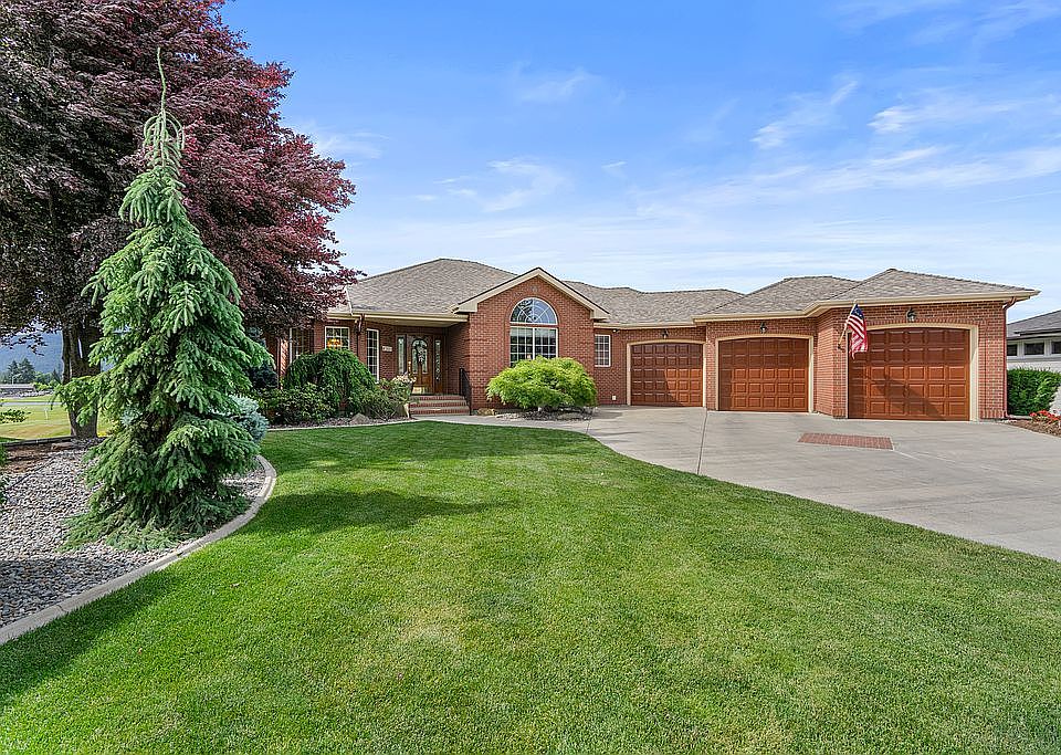 1st image of 24222 E Pinehurst Ln