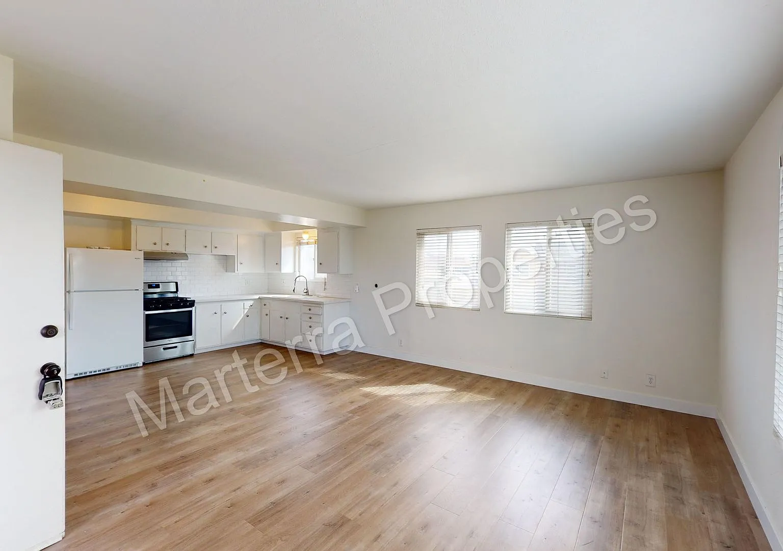 2861 Mendoza Dr — Photo 1